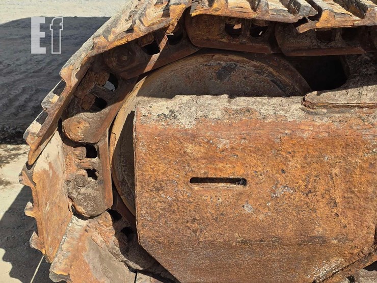 2016-deere-180g-lc-image-35