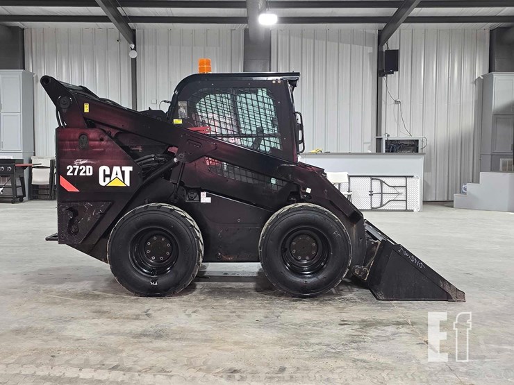 2014-caterpillar-272d-image-6