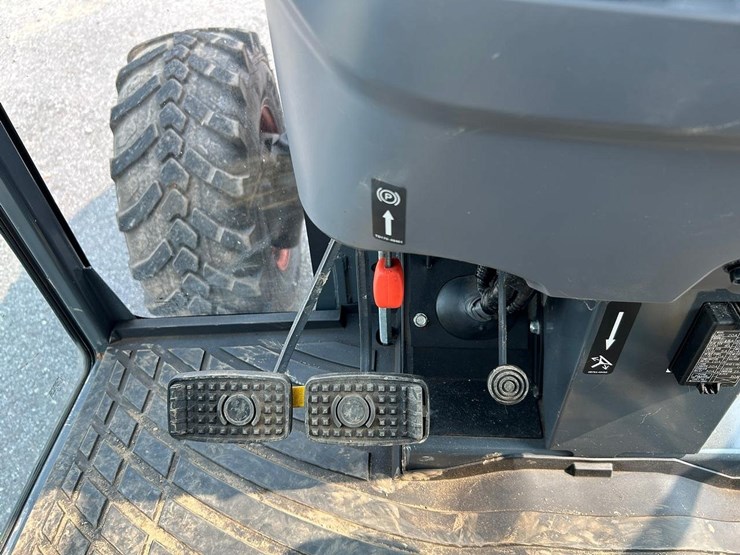 kubota-mx6000-image-35