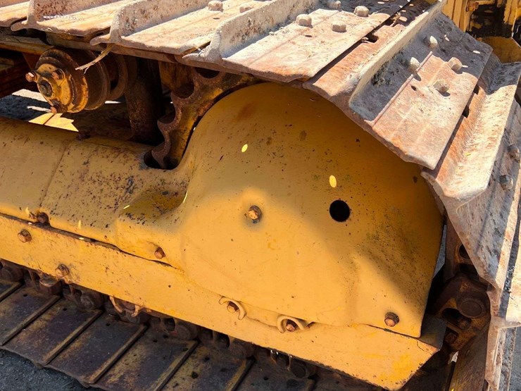 caterpillar-d6-image-22
