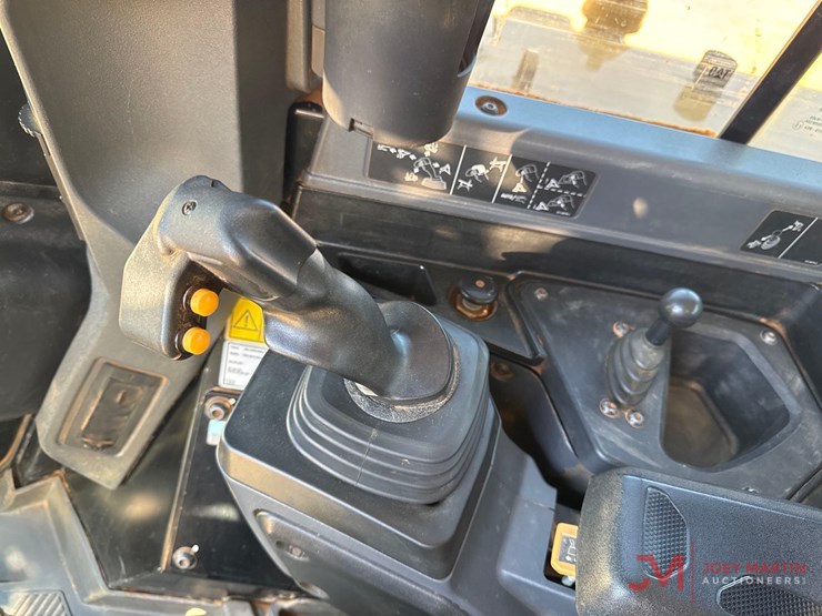 caterpillar-d6-xe-lgp-image-22