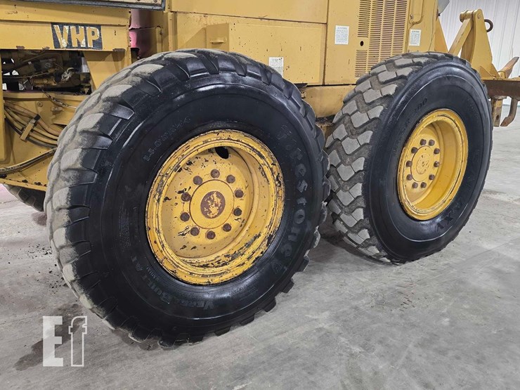 2001-caterpillar-140h-image-28