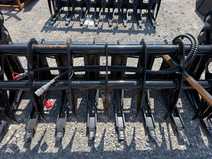 #2013-•-unused-future-clg72-70"-skid-steer-curved-log-grabber-c-hxzmq2605135-inv#48930-image-8