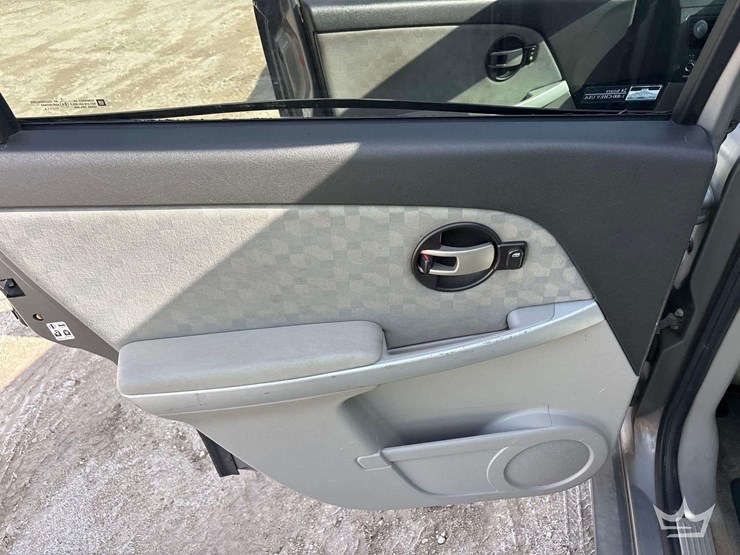 2006-chevrolet-equinox-image-21