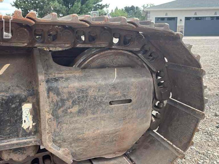 2013-deere-160g-lc-image-31