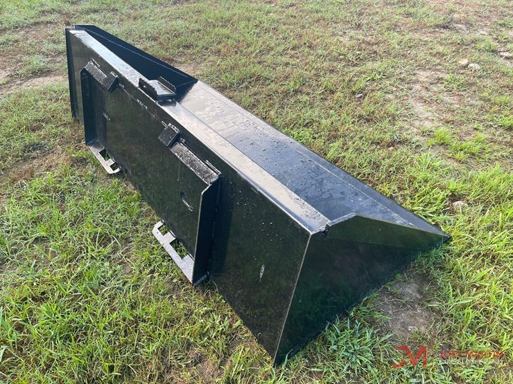 unused-77"-smooth-bucket-skid-steer-attachment-image-8