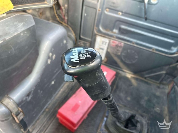 1994-mack-dm690s-image-20