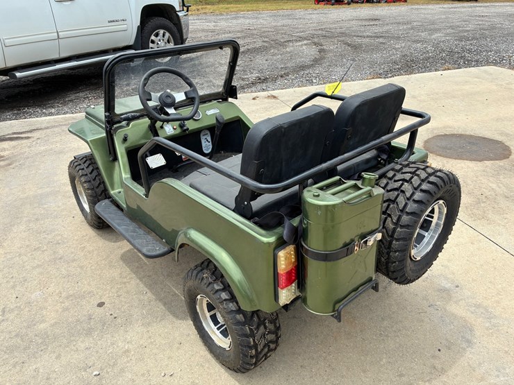 #20210-•-mossimo-mini-jeep-image-5
