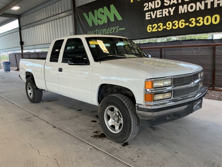 1995-chevrolet-2500-image-2