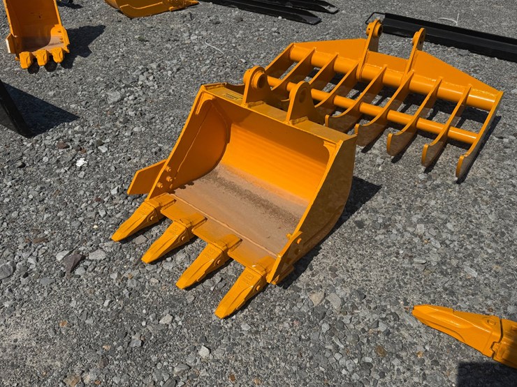 caterpillar-24-image-2