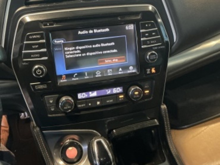 2016-nissan-maxima-sdn-image-18
