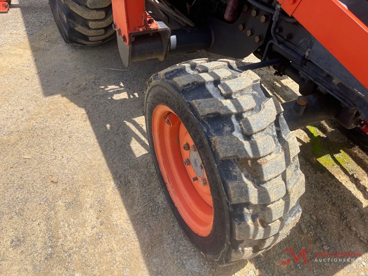 1997-kubota-b21-loader-backhoe-image-8