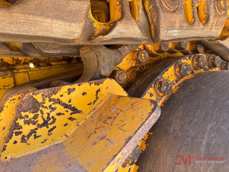 2024-komatsu-d71pxi-24-image-8