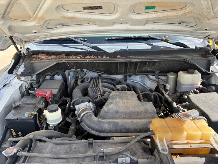 2020-nissan-nv2500-image-11