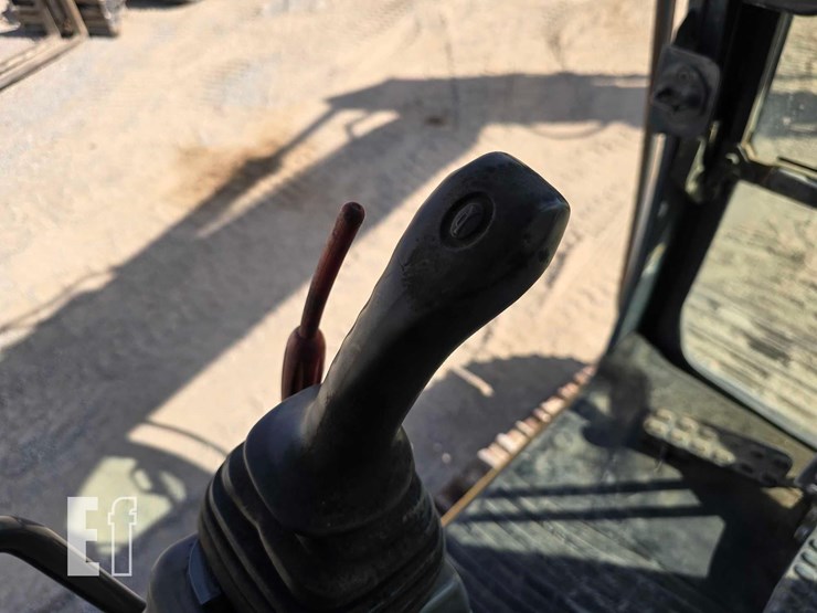 2016-deere-180g-lc-image-18