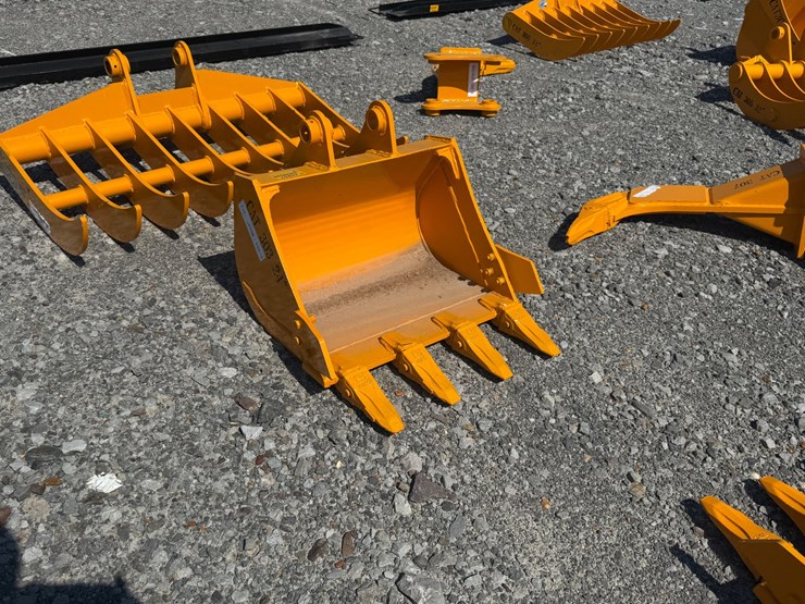 caterpillar-24-image-1