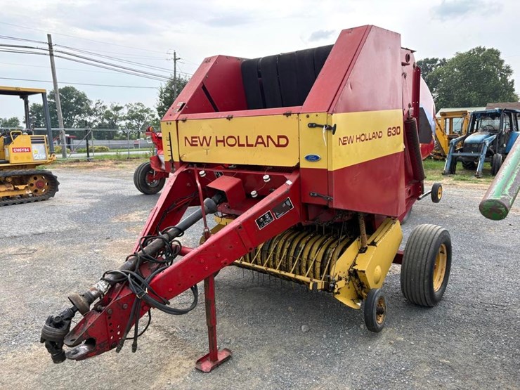 new-holland-630-image-1
