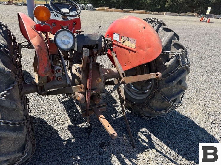 1975-massey-ferguson-235-image-19