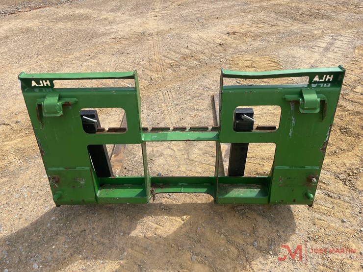 hla-42"-walk-through-forks-john-deere-coupler-image-3