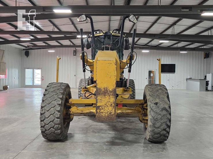 2010-caterpillar-160m-image-7