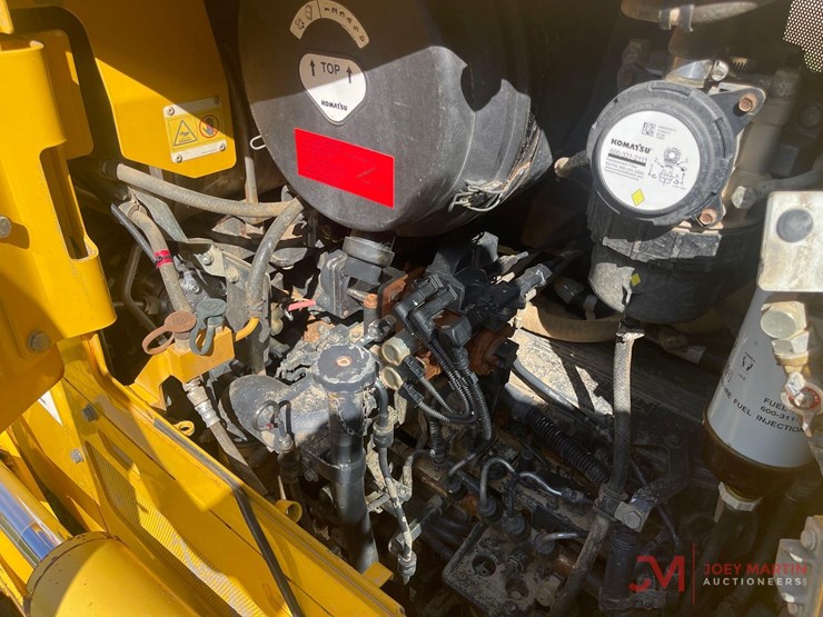 komatsu-d71pxi-24-image-12