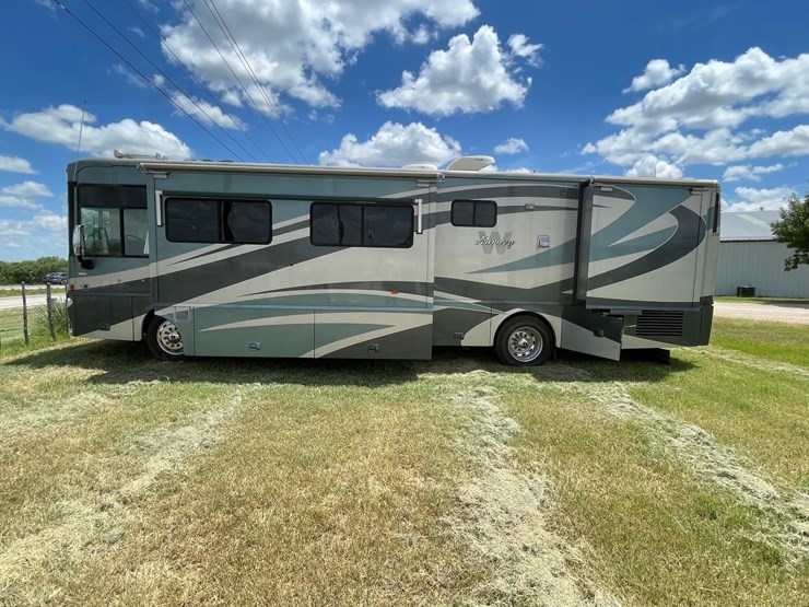2006-winnebago-diesel-pusher-motorhome-abilene,-tx-image-1