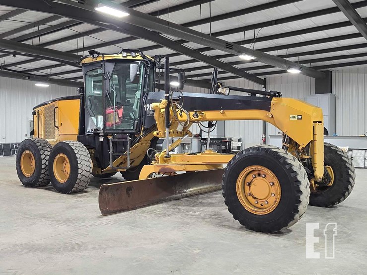 2010-caterpillar-120m-image-2