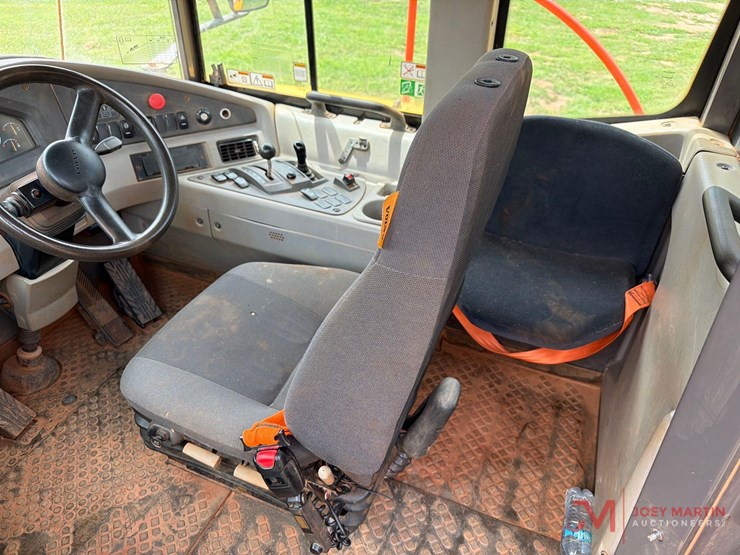 2022-volvo-a30g-image-35