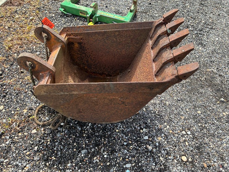 #2418-•-backhoe-bucket-image-1