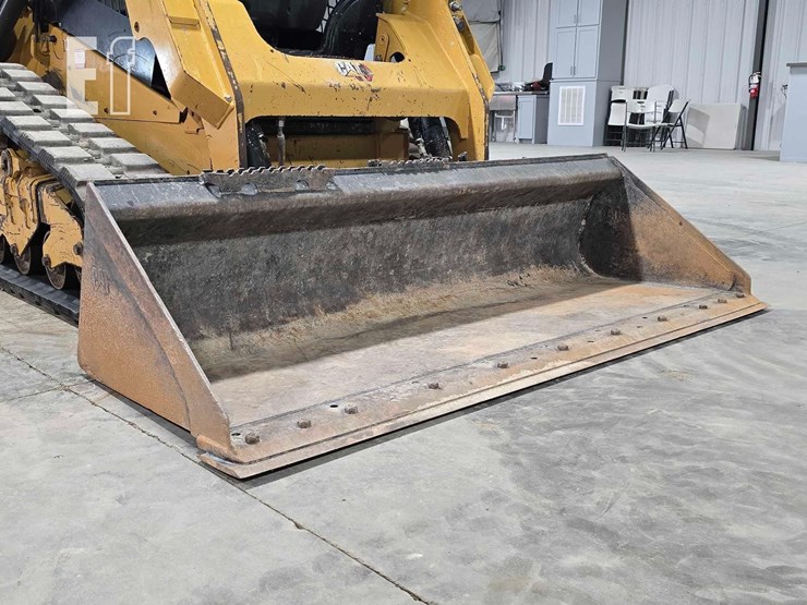 2021-caterpillar-259d3-image-10