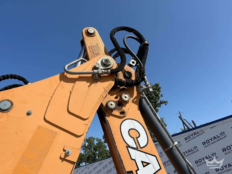 case-580n-ep-extendahoe-loader-backhoe-image-26