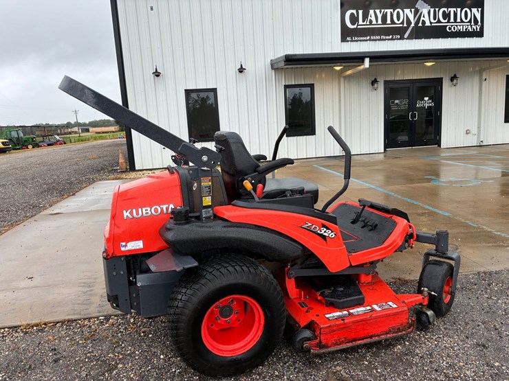kubota-zd326-image-1
