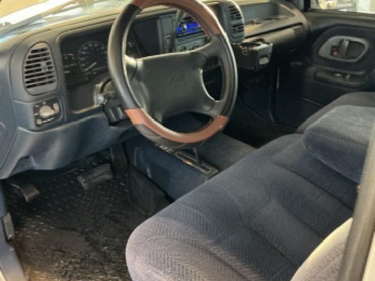 1995-chevrolet-2500-image-21