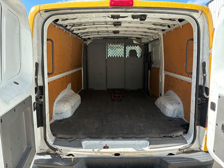 2020-nissan-nv2500-image-6