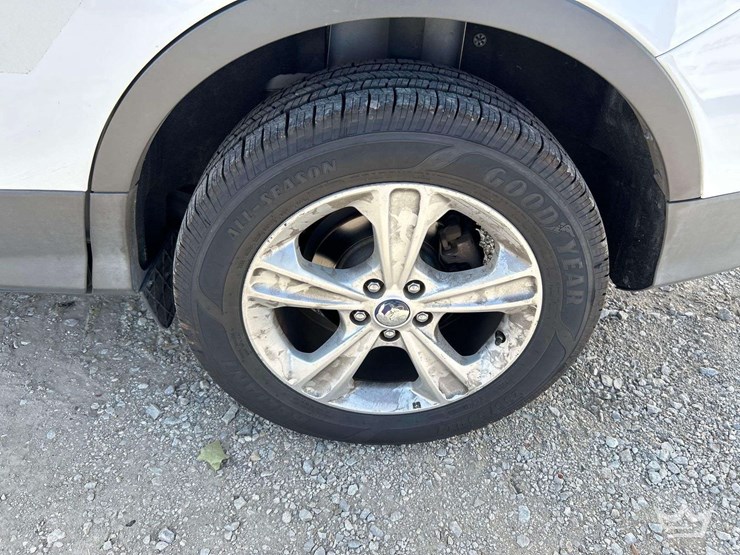 2013-ford-escape-image-24