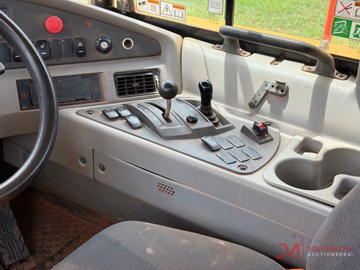 2022-volvo-a30g-image-36