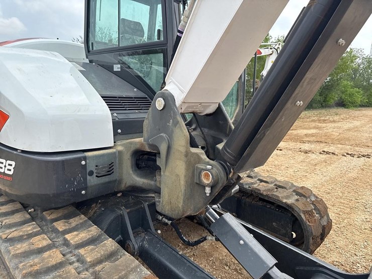 2023-bobcat-e88-image-14