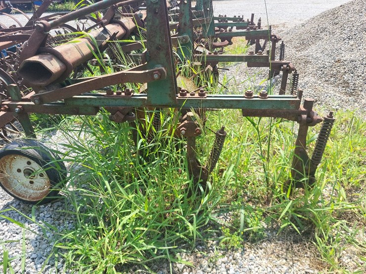 oliver-4r30"-3pt-hitch-cultivator-image-14