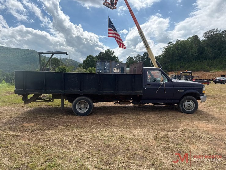 ford-f350-xl-image-3
