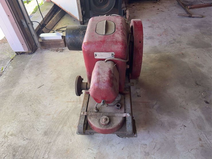 international-la-1-1/2-hp-engine-image-4