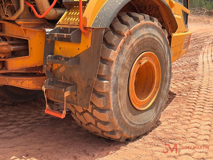 2023-volvo-a45g-image-33
