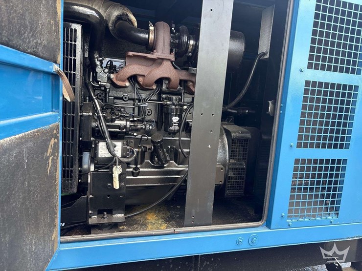 sdmo-100kw-t/a-towable-diesel-generator-image-6