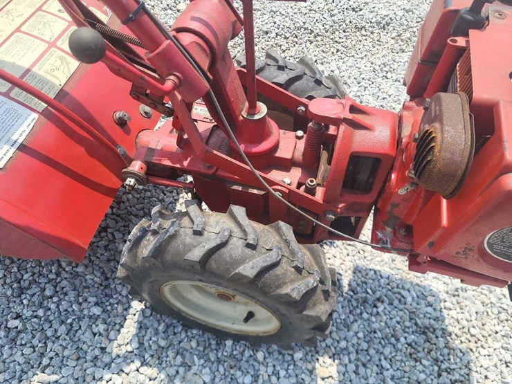 troy-bilt-horse-rear-tiller-image-14