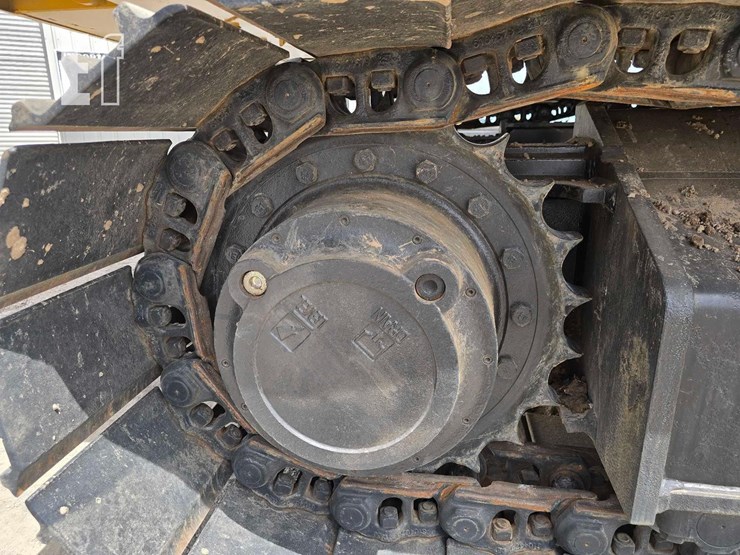 2020-caterpillar-336-image-37