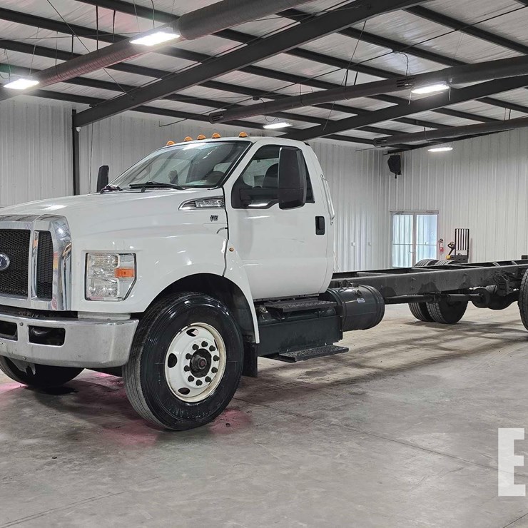 2019 FORD F750