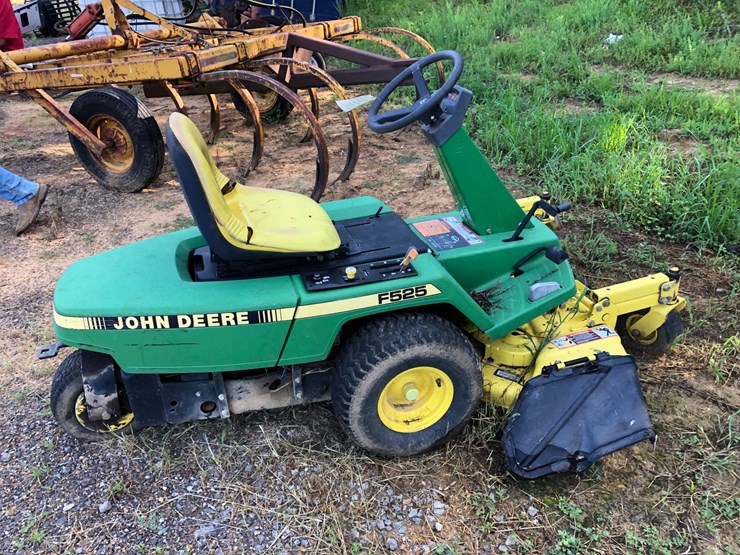 john-deere-525-image-1