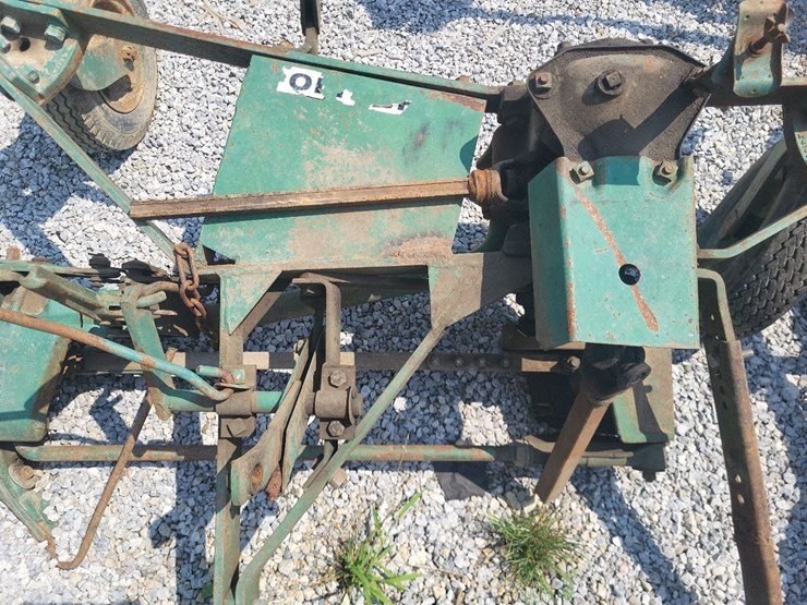 oliver-82--2-point-sickle-mower-image-9