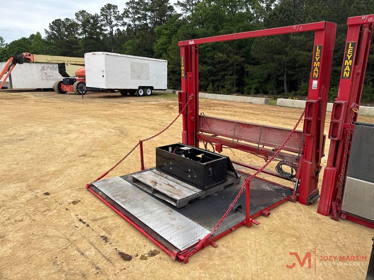 (1)-2007-leyman-fdc65rm-hydraulic-lift-gate-image-4