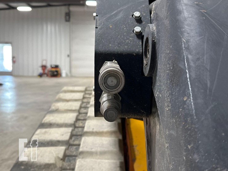 2021-jcb-3ts-8t-image-15
