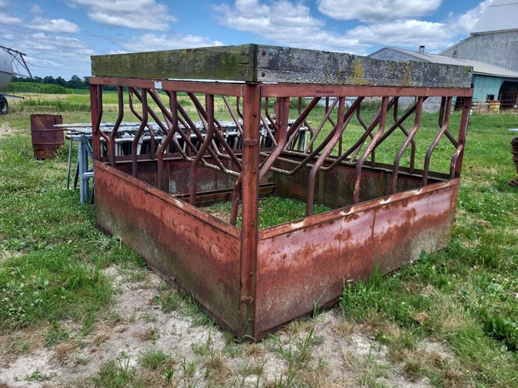 round/big-square-bale-feeder---20-head-capacity-image-4